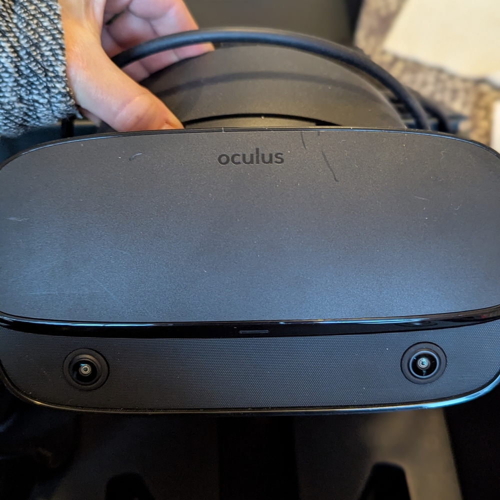 Oculus Rift S PC-Powered VR Gaming Headset - Picture 9 of 10